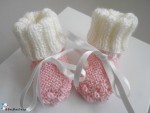 Bonnet et chaussons rose-ecru, tricotés main, laine calinou 3