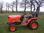 TRACTEUR KUBOTA B 2420 1