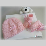 Bonnet et chaussons layette en point mousse et fantaisie 4