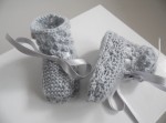 Bonnet chaussons GRIS tricot laine fait main 3