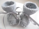 Chaussons GRIS à crans layette bébé tricot laine 2