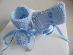 Chaussons BLEUS à crans layette bébé tricot laine 3