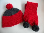 Bonnet et chaussons rouge et gris 06/12 mois