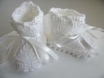 Chaussons blancs bébé  tricot laine fait main 3