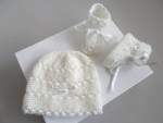 Bonnet, chaussons écrus bébé FILLE  tricot laine fait main 2