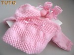 Tuto brassière, bonnet, chaussons Rose astra :