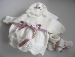 Trousseau motif vagues écru bébé tricot laine fait main