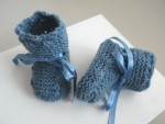 Tricot bébé chaussons bleu charron laine 1