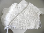 Ensemble tricot bébé brassière croisée, bonnet chaussons 3